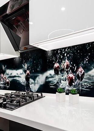 Наклейка на кухонный фартук 60 х 250 см, фотопечать с защитной ламинацией вишня, черешня, ягоды в воде