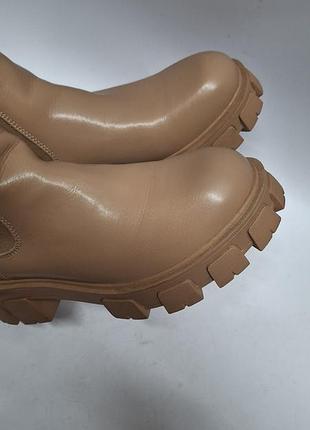 Бежевые челси