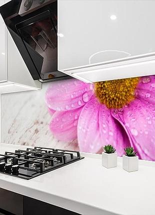 Панели на кухонный фартук пэт цветок в росе, с двухсторонним скотчем 62 х 205 см, 1,2 мм