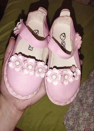 Туфельки -тапочки для дівчинки розмір 22 .стілька  14см