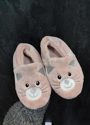 Комнатные тапочки с кицей waldi