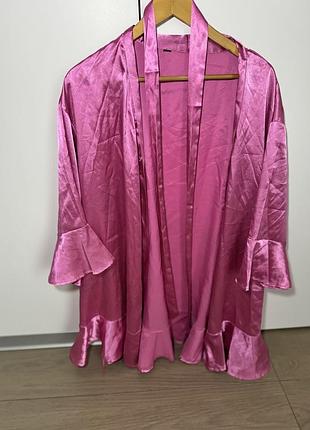 Дуже гарний рожевий халатик💗