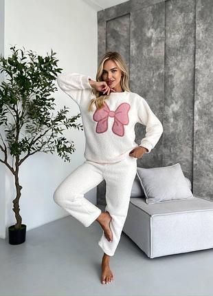 👆🏻👆🏻👆🏻
пижама, в которую влюбляешься с первого прикосновения🎀
✔️ткань- необычайно нежный велсофт