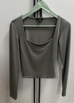 Кроп топ сірий amisu