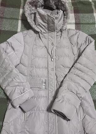 Теплая зимняя женская куртка на меху с капюшоном