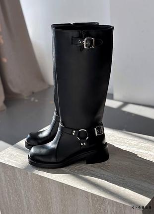 Стильні чоботи-чопери