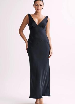 🖤 розкішна довга сатинова сукня з гарною спинкою від бренду me//shki, р.ххл, нова з біркою.