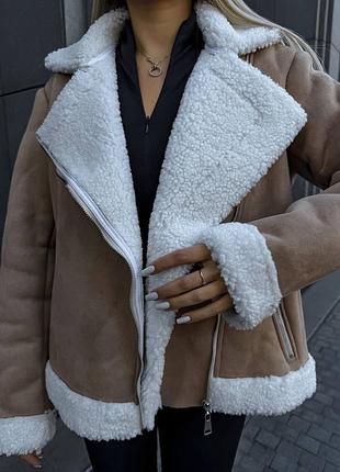 Жіноча тепла штучна коротка укорочена дублянка бежева беж