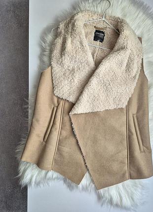 Жилетка женская бренда chicoree