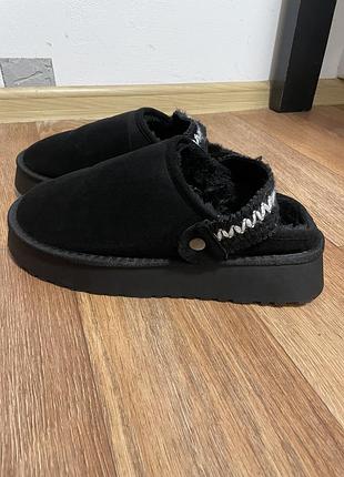 Уггі короткі tazz