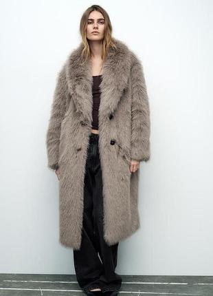 Трендова шуба zara