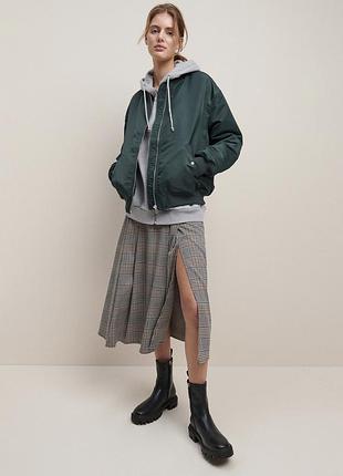 Куртка бомбер reserved жіноча демісезонна утеплена