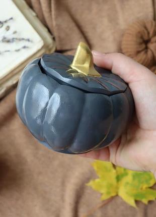 Ароматическая свечагарбуз графитового цвета, соевый воск, теплый аромат