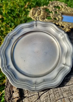 Винтажная оловянная тарелочка для разных мелочей