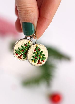Новогодние серьги / серьги с вышитой елкой