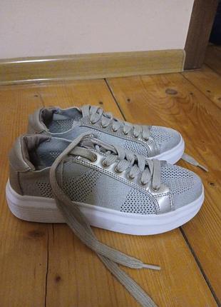 Кросівки 36 розмір