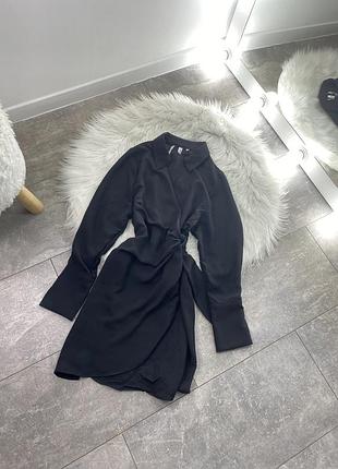 Гарна сукня на запах