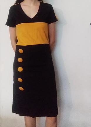 Платье миди с декоративными пуговицами