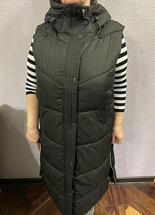 Жіноча безрукавка