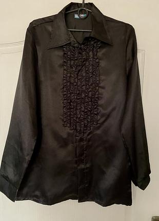 Нарядна жіноча чорна атласна блузка з довгим рукавом. по переду красиве драпіруванням у вигляді рюшей. розмір 38/m/46 40/l/48