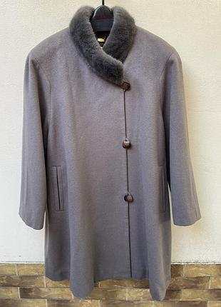 Пальто кашемірове з хутром норки розмір 50-52