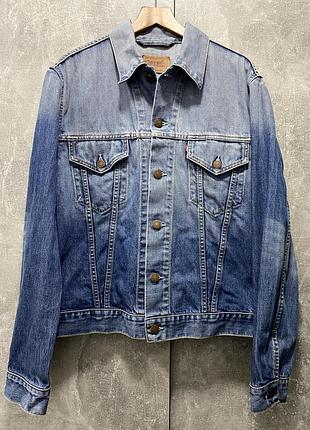 Джинсовая куртка levi’s denim trucker jacket размер м винтаж