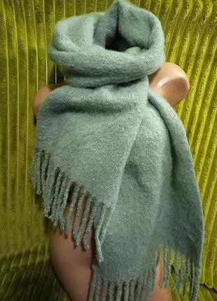 Объёмный очень тёплый шарф.длина200см на35см.