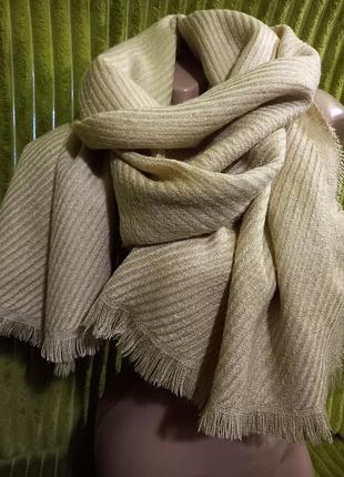 Утепленный большой палантин.бежь.185см на75см.