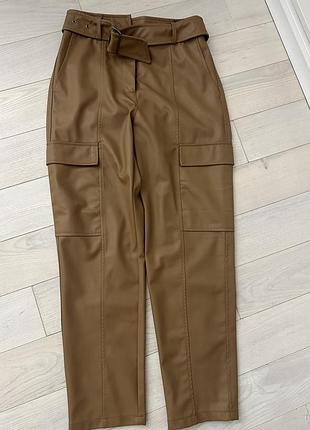 Esprit шкіряні штани 36р на приємному підкладі