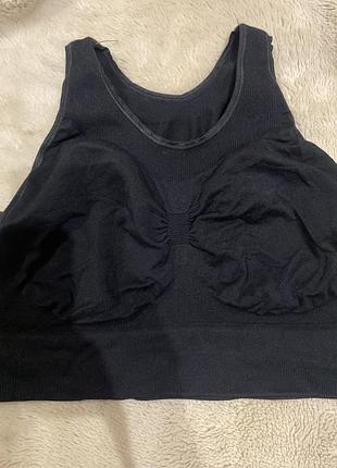 Топ бесшовний з пуш ап м’яка чашка та фактурними елементами чорний