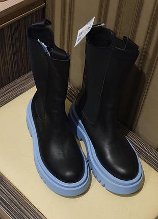 Кожаные на мехе 
размер 37
стелька 23.5 см