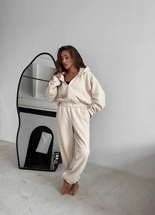 Костюм спортивный