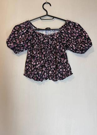 Женский топ с цветочным принтом