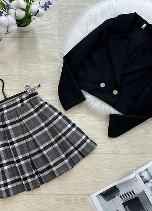 Костюм с юбочкой