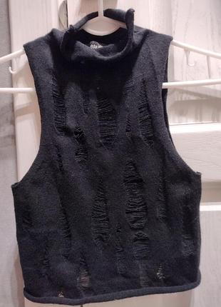 Кроп-топ черный с элементами рваные, urban outfitters