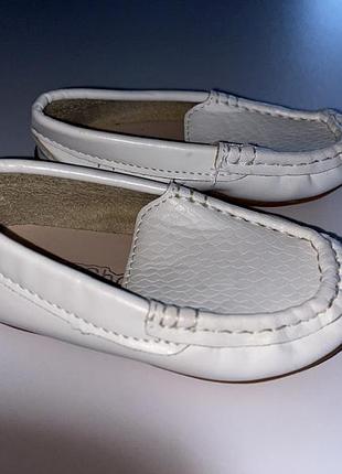 Взуття для хлопчика на 1 рік!