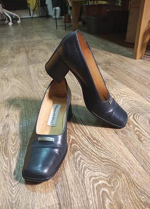 Винтажные кожаные туфли marc o'polo. италия