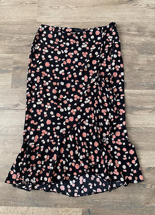 Чорна спідниця міді з квітковим принтом new look