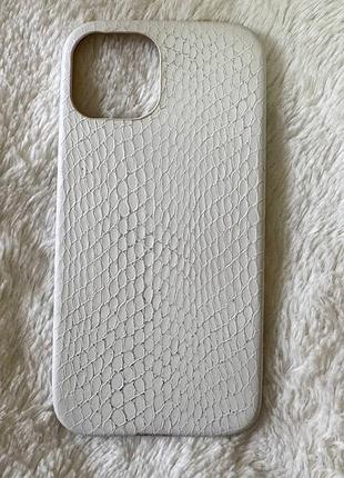 Чохол на айфон 13