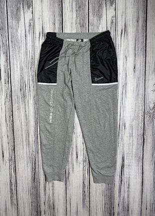 Nike  спортивные штаны размер l оригинал
