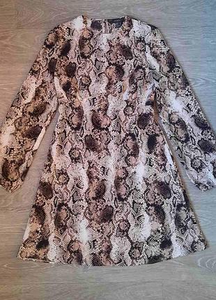 Платье в змеиный принт, размер s