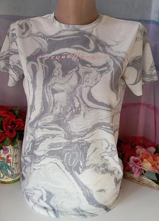 Футболка женская.