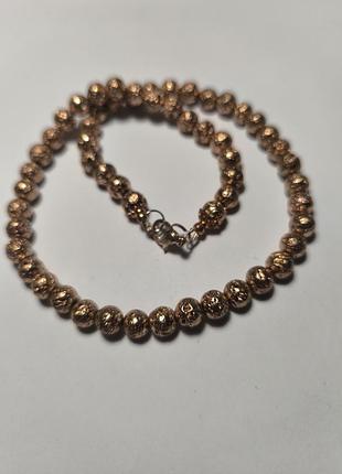 Намисто з лави