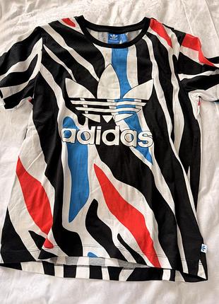 Футболка adidas