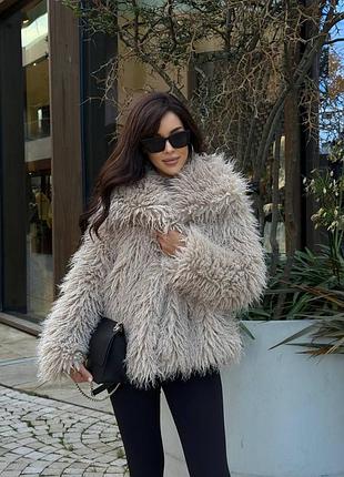 Жіноча шубка з штучного хутра