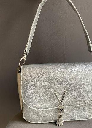 Элегантная и изысканная сумка valentino