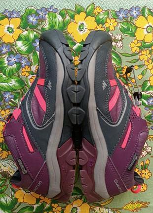 Кроссовки quechua crossrock waterproof.