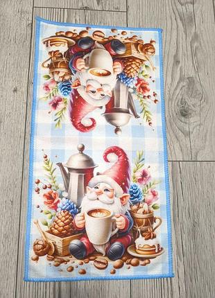 Невероятно красивое кухонное полотенце гномик
