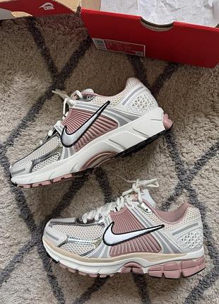 Нові кросівки nike zoom vomero 5