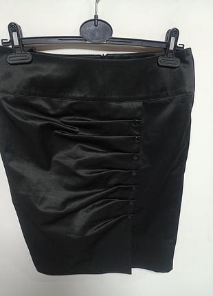 Юбка.
черный цвет